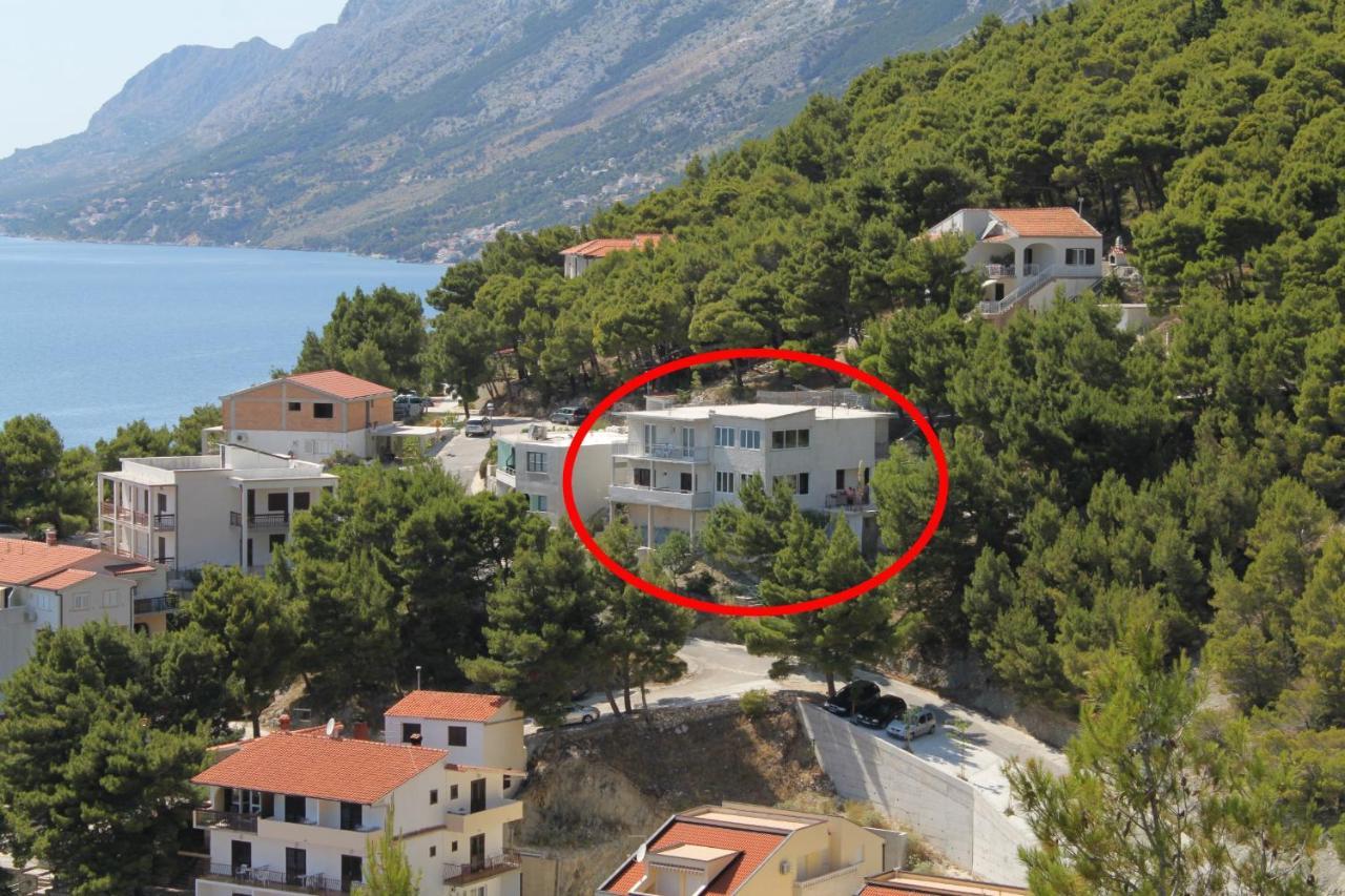 Apartments And Rooms With Parking Space Brela, Makarska - 6895 Bagian luar foto