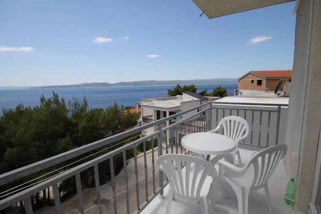 Apartments And Rooms With Parking Space Brela, Makarska - 6895 Bagian luar foto