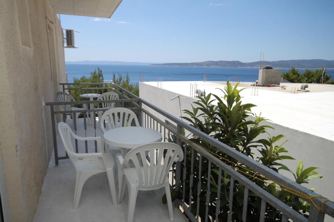 Apartments And Rooms With Parking Space Brela, Makarska - 6895 Bagian luar foto